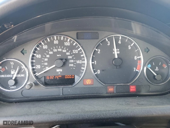 2002 BMW Z3 2.5i with VIN 4USCN334X2LK51845, listed as a Copart auction lot 48044055 with 163,214 mi miles and Salvage Title. Bid and sale history available at carsss.com. Image 9.