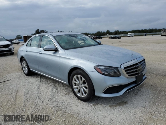 2017 Mercedes-Benz E-Class E 300 Luxury with VIN WDDZF4JB3HA114924, listed as a Copart auction lot 39983293 with 39,530 mi miles. Bid and sale history available at carsss.com. Image 4.