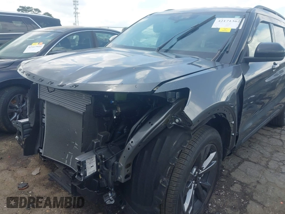 2022 Ford Explorer XLT z VIN 1FMSK7DH8NGB12227, wystawiony jako IAAI lot #42171362 z przebiegiem 7 543 mil mil oraz . Historia ofert i sprzedaży dostępna na DreamBid. Obrazek 6.