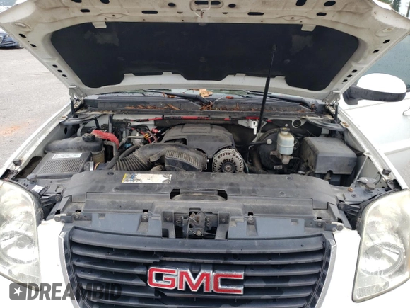 2008 GMC Yukon XL SLT w/4SB with VIN 1GKFC16028J194992, listed as a Copart auction lot 73526724 with 236,387 mi miles and Salvage Title. Bid and sale history available at carsss.com. Image 12.