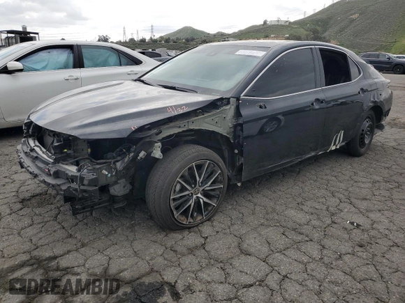 2023 Toyota Camry SE with VIN 4T1T11AK8PU170007, listed as a Copart auction lot 51019605 with 26,932 mi miles and Salvage Title. Bid and sale history available at DreamBid. Image 1.