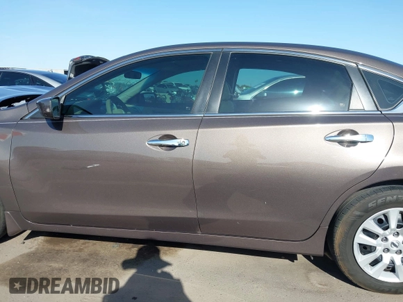 2015 Nissan Altima 2.5 S with VIN 1N4AL3AP9FN385035, listed as a IAAI auction lot 41969896 with 86,711 mi miles. Bid and sale history available at carsss.com. Image 15.