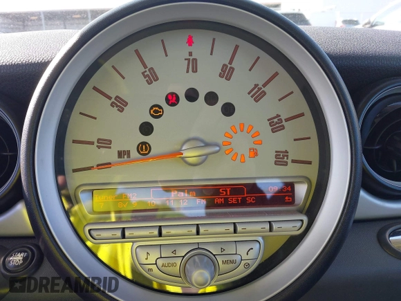 2008 MINI Hardtop with VIN WMWMF33568TT67727, listed as a IAAI auction lot 41985166 with 158,579 mi miles and . Bid and sale history available at DreamBid. Image 7.