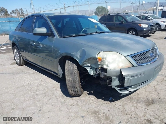 2006 Ford Five Hundred SE with VIN 1FAFP23146G136787, listed as a IAAI auction lot 41658975 with 251,479 mi miles. Bid and sale history available at carsss.com. Image 1.