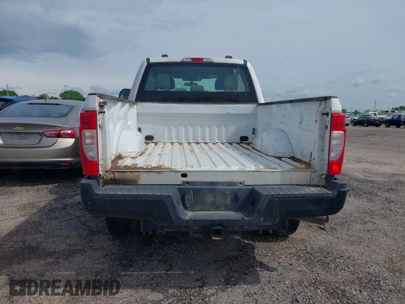 2020 Ford F-250 XL с VIN 1FT7X2B66LED41286, выставлен на аукционе IAAI как лот 42108623 с пробегом Не указан миль и . История ставок и продаж доступна на DreamBid. Изображение 17.
