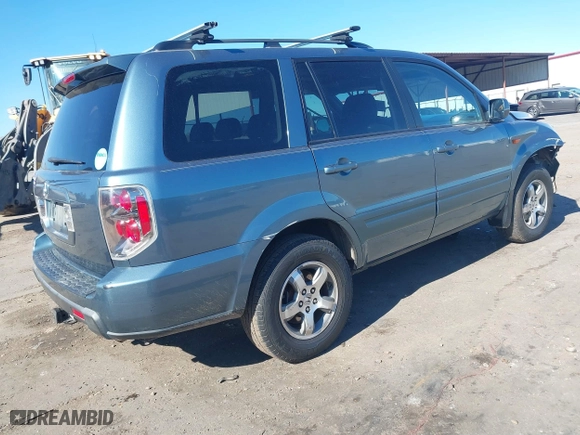 2008 Honda Pilot EX-L with VIN 5FNYF28548B018107, listed as a IAAI auction lot 41352252 with 267,224 mi miles. Bid and sale history available at carsss.com. Image 4.