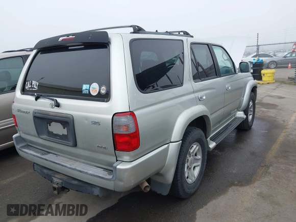 2000 Toyota 4Runner SR5 with VIN JT3GN86RXY0140450, listed as a IAAI auction lot 41374941 with 276,815 mi miles and . Bid and sale history available at DreamBid. Image 4.