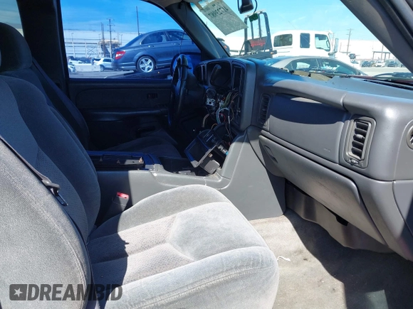2003 Chevrolet Silverado 1500 with VIN 2GCEC19T231116373, listed as a IAAI auction lot 41723987 with 169,074 mi miles and . Bid and sale history available at DreamBid. Image 5.
