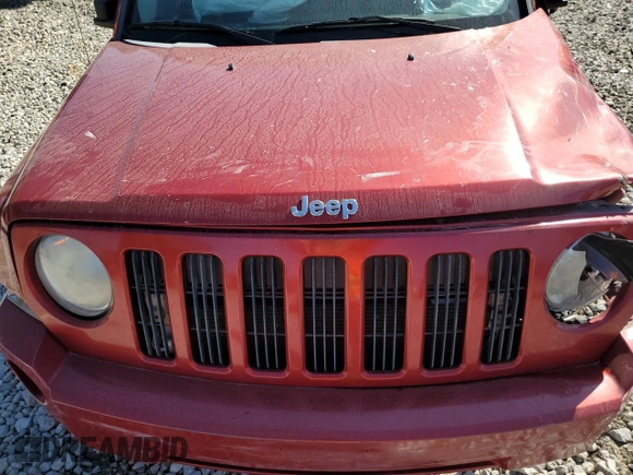 2008 Jeep Patriot Sport z VIN 1J8FF28W78D525731, wystawiony jako Copart lot #72451924 z przebiegiem Nie podano mil oraz Szkoda całkowita • Salvage title. Historia ofert i sprzedaży dostępna na DreamBid. Obrazek 12.