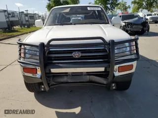 1997 Toyota 4Runner SR5 with VIN JT3HN86R1V0110981, listed as a Copart auction lot 52325785 with 209,337 mi miles and Salvage Title. Bid and sale history available at carsss.com. Image 5.