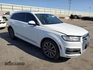2017 Audi Q7 Premium Plus z VIN WA1LAAF78HD021472, wystawiony jako Copart lot #54384615 z przebiegiem 103 102 mil mil oraz Szkoda całkowita • Salvage title. Historia ofert i sprzedaży dostępna na DreamBid. Obrazek 4.
