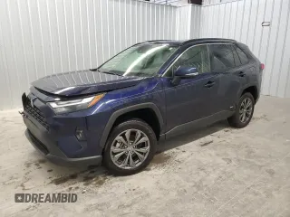 2024 Toyota RAV4 Hybrid XLE Premium z VIN JTMB6RFV4RD121070, wystawiony jako Copart lot #59572625 z przebiegiem 11 470 mil mil oraz Czysty tytuł • Clean title. Historia ofert i sprzedaży dostępna na DreamBid. Obrazek 1.