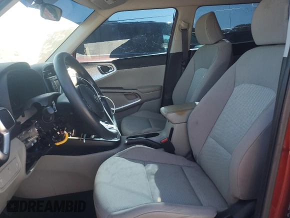 2020 Kia Soul LX with VIN KNDJ23AUXL7122250, listed as a Copart auction lot 75156234 with 55,572 mi miles and Salvage Title. Bid and sale history available at carsss.com. Image 7.