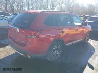 2016 Mitsubishi Outlander SE with VIN JA4AD3A39GZ010321, listed as a IAAI auction lot 41633930 with 90,347 mi miles. Bid and sale history available at carsss.com. Image 4.