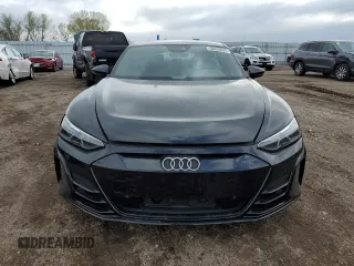 2022 Audi e-tron GT Premium Plus z VIN WAUCJBFW8N7001359, wystawiony jako Copart lot #50033824 z przebiegiem 16 630 mil mil oraz . Historia ofert i sprzedaży dostępna na DreamBid. Obrazek 5.