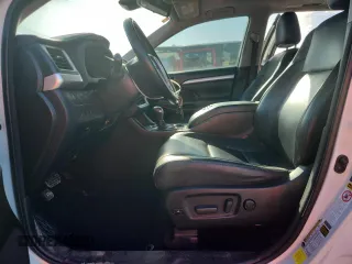 2017 Toyota Highlander XLE with VIN 5TDKZRFHXHS520571, listed as a Copart auction lot 64376585 with 116,027 mi miles and Salvage title. Bid and sale history available at DreamBid. Image 7.