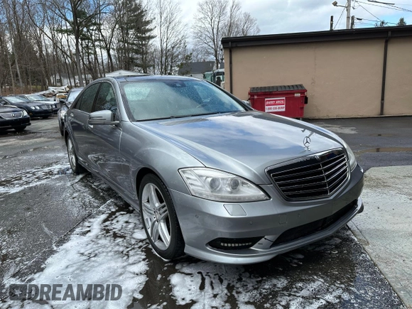2012 Mercedes-Benz S 550 z VIN WDDNG9EB2CA444811, wystawiony jako Copart lot #58152575 z przebiegiem 127 847 mil mil oraz Czysty tytuł • Clean title. Historia ofert i sprzedaży dostępna na DreamBid. Obrazek 1.