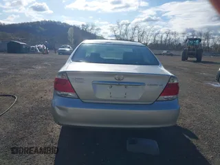 2004 Toyota Camry LE with VIN 4T1BE32K64U282875, listed as a IAAI auction lot 42038006 with 238,605 mi miles. Bid and sale history available at carsss.com. Image 17.