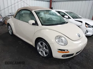 2007 Volkswagen Beetle with VIN 3VWSF31Y07M407379, listed as a IAAI auction lot 42155490 with 118,898 mi miles and . Bid and sale history available at DreamBid. Image 1.