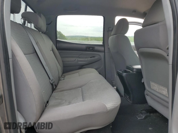 2014 Toyota Tacoma with VIN 3TMLU4EN3EM134468, listed as a Copart auction lot 60686435 with 154,926 mi miles and Salvage title. Bid and sale history available at DreamBid. Image 10.