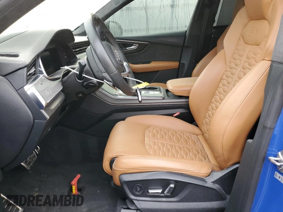 2022 Audi RS Q8 z VIN WU1ARBF15ND007471, wystawiony jako Copart lot #85458484 z przebiegiem Nie podano mil oraz Szkoda całkowita • Salvage title. Historia ofert i sprzedaży dostępna na DreamBid. Obrazek 7.