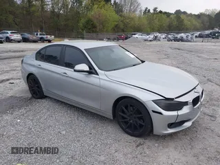 2013 BMW 3 Series 328i с VIN WBA3C1G50DNR49596, выставлен на аукционе IAAI как лот 41880141 с пробегом 238 433 миль миль и . История ставок и продаж доступна на DreamBid. Изображение 1.
