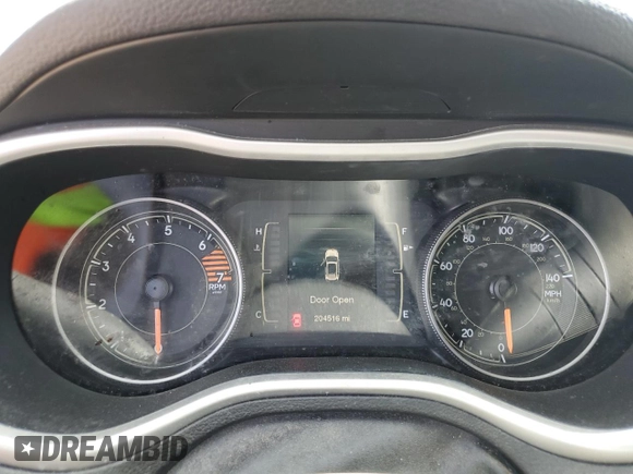 2016 Jeep Cherokee Latitude z VIN 1C4PJLCB3GW146443, wystawiony jako Copart lot #61865135 z przebiegiem 204 516 mil mil oraz Czysty tytuł • Clean title. Historia ofert i sprzedaży dostępna na DreamBid. Obrazek 9.