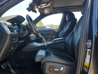 2022 BMW X5 xDrive40i z VIN 5UXCR6C04N9M02929, wystawiony jako Copart lot #56484785 z przebiegiem 53 563 mil mil oraz Szkoda całkowita • Salvage title. Historia ofert i sprzedaży dostępna na DreamBid. Obrazek 7.