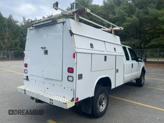 2016 Ford F-350 with VIN 1FD8X3B67GEC46263, listed as a Copart auction lot 47267935 with 241,492 mi miles and Clean title. Bid and sale history available at DreamBid. Image 4.
