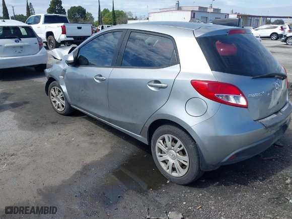 2013 Mazda Mazda2 Sport with VIN JM1DE1KZ5D0159977, listed as a IAAI auction lot 41812808 with 155,036 mi miles. Bid and sale history available at carsss.com. Image 3.