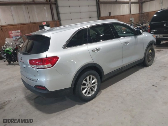2017 Kia Sorento LX with VIN 5XYPGDA30HG326073, listed as a IAAI auction lot 41835669 with 115,132 mi miles. Bid and sale history available at carsss.com. Image 4.