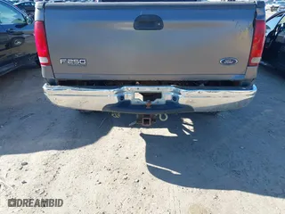 2002 Ford Super Duty F-250 XL with VIN 1FTNX21L52EB12546, listed as a IAAI auction lot 41851979 with 218,356 mi miles. Bid and sale history available at carsss.com. Image 6.