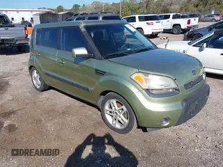 2011 Kia Soul + with VIN KNDJT2A24B7306054, listed as a IAAI auction lot 41703688 with 306,412 mi miles. Bid and sale history available at carsss.com. Image 1.