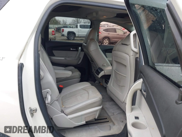 2008 GMC Acadia SLT1 with VIN 1GKER23738J298912, listed as a IAAI auction lot 41053717 with 209,690 mi miles. Bid and sale history available at carsss.com. Image 8.