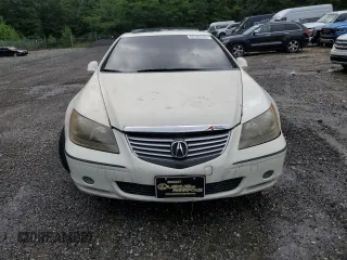 2005 Acura RL with VIN JH4KB16595C009649, listed as a Copart auction lot 60784325 with 203,735 mi miles and Salvage title. Bid and sale history available at DreamBid. Image 5.