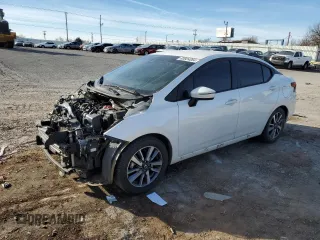 2020 Nissan Versa SV z VIN 3N1CN8EV6LL840120, wystawiony jako Copart lot #83924064 z przebiegiem 100 776 mil mil oraz Szkoda całkowita • Salvage title. Historia ofert i sprzedaży dostępna na DreamBid. Obrazek 1.
