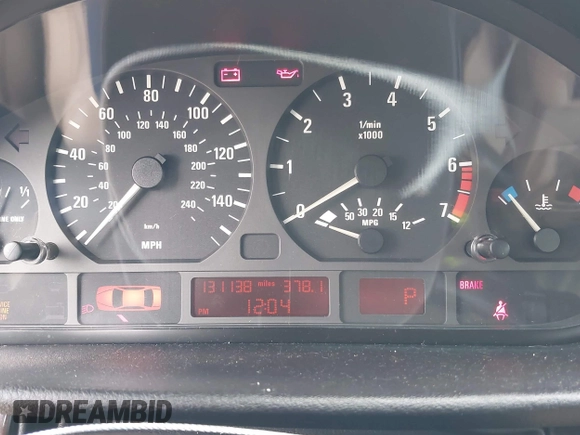 2002 BMW 3 Series 325i with VIN WBAET37412NG78995, listed as a IAAI auction lot 41965274 with 131,138 mi miles. Bid and sale history available at carsss.com. Image 7.