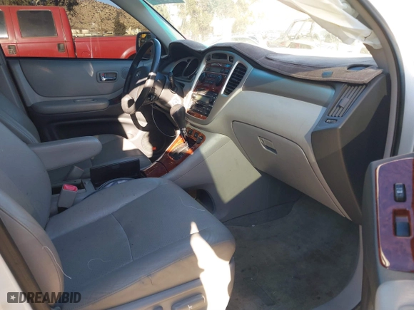 2006 Toyota Highlander w/3rd Row with VIN JTEDP21A860117149, listed as a IAAI auction lot 41040763 with 101,408 mi miles. Bid and sale history available at carsss.com. Image 5.