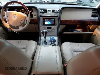 2005 Lincoln Navigator Luxury with VIN 5LMFU27575LJ01160, listed as a Copart auction lot 85954984 with 162,192 mi miles and Clean Title. Bid and sale history available at carsss.com. Image 8.
