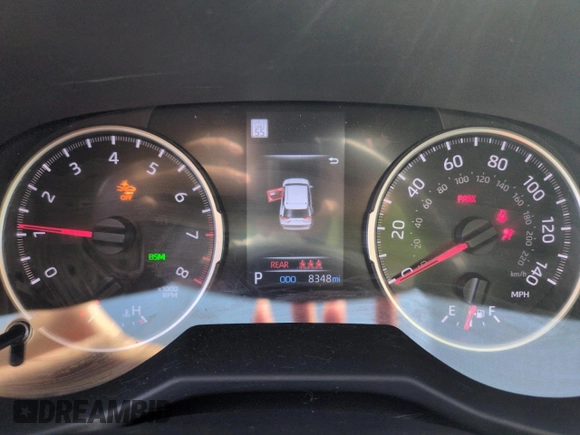 2022 Toyota RAV4 XLE with VIN 2T3P1RFV6NC280031, listed as a Copart auction lot 61268205 with 8,348 mi miles and Salvage title. Bid and sale history available at DreamBid. Image 9.