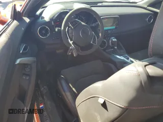 2023 Chevrolet Camaro ZL1 z VIN 1G1FK1R62P0152754, wystawiony jako Copart lot #47596115 z przebiegiem 698 mil mil oraz Szkody całkowita. Historia ofert i sprzedaży dostępna na DreamBid. Obrazek 8.