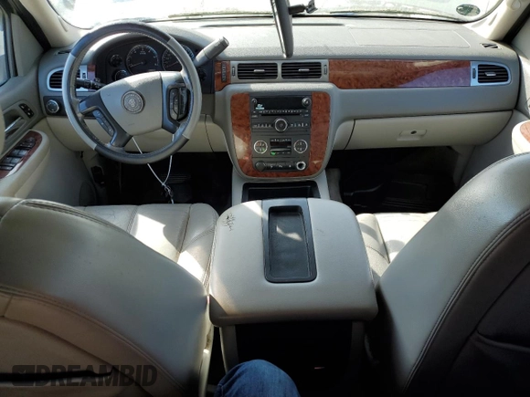 2007 Chevrolet Avalanche LT w/3LT with VIN 3GNEC12087G239440, listed as a Copart auction lot 76039554 with 303,348 mi miles and Clean Title. Bid and sale history available at carsss.com. Image 8.