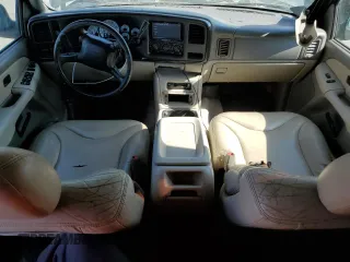 2001 GMC Yukon SLT with VIN 1GKEC13T31J198419, listed as a Copart auction lot 65012144 with 210,431 mi miles and Salvage Title. Bid and sale history available at carsss.com. Image 8.