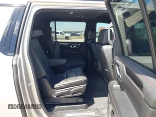 2022 Chevrolet Suburban RST with VIN 1GNSCEKD9NR230711, listed as a IAAI auction lot 42086329 with 115,792 mi miles and . Bid and sale history available at DreamBid. Image 8.