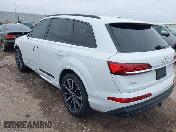 2021 Audi Q7 Premium Plus with VIN WA1LXAF7XMD032806, listed as a IAAI auction lot 41316768 with 47,032 mi miles and . Bid and sale history available at DreamBid. Image 3.