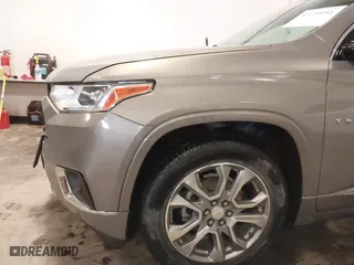 2018 Chevrolet Traverse Premier with VIN 1GNEVJKW0JJ165144, listed as a IAAI auction lot 41129951 with 137,593 mi miles. Bid and sale history available at carsss.com. Image 17.
