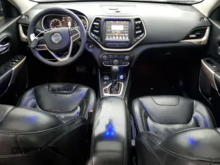 2017 Jeep Cherokee Limited с VIN 1C4PJMDB7HW636115, выставлен на аукционе Copart как лот 43131305 с пробегом 117 236 миль миль и Списание • Salvage title. История ставок и продаж доступна на DreamBid. Изображение 8.