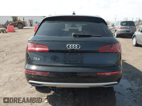 2020 Audi Q5 Premium with VIN WA1ANAFY3L2082513, listed as a IAAI auction lot 41912993 with 7,958 mi miles. Bid and sale history available at carsss.com. Image 17.
