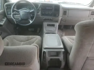2000 GMC New Sierra 1500 SLE with VIN 1GTEK19T2YZ263701, listed as a Copart auction lot 59405834 with 174,105 mi miles and Clean Title. Bid and sale history available at carsss.com. Image 8.