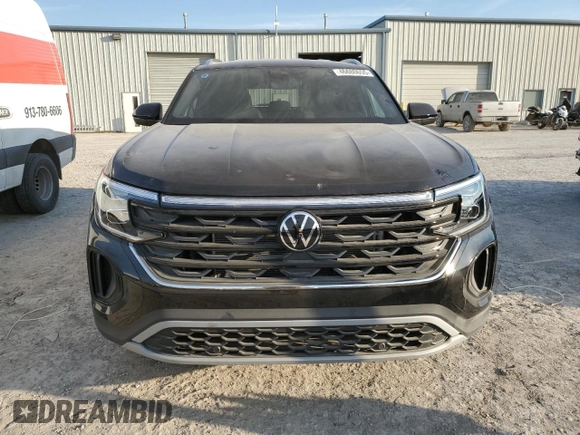 2024 Volkswagen Atlas SE with VIN 1V2LE2CA0RC251335, listed as a Copart auction lot 46680655 with Not provided miles and Salvage title. Bid and sale history available at DreamBid. Image 5.
